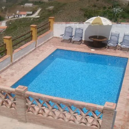In Almachar - 104697 2*